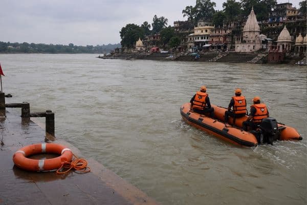 Narmada River Accident: महेश्वर में नर्मदा की तेज धार में बहा इंदौर का युवक, दूसरे दिन भी सर्च ऑपरेशन जारी 